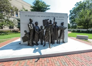 24250630_virginia-civil-rights-memorial (1)